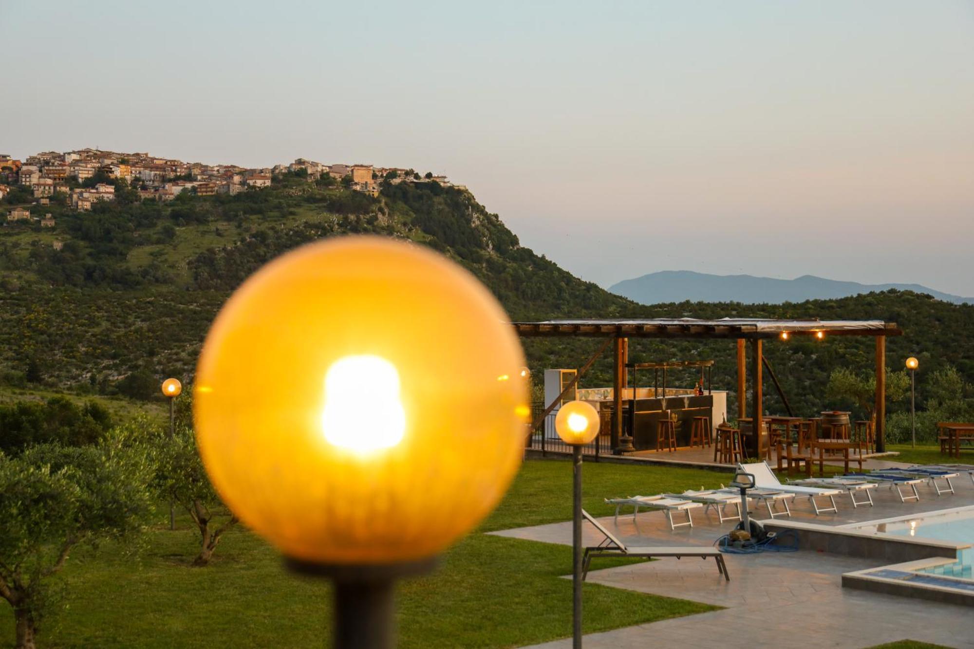 Trentinara L' Aia Resort מראה חיצוני תמונה