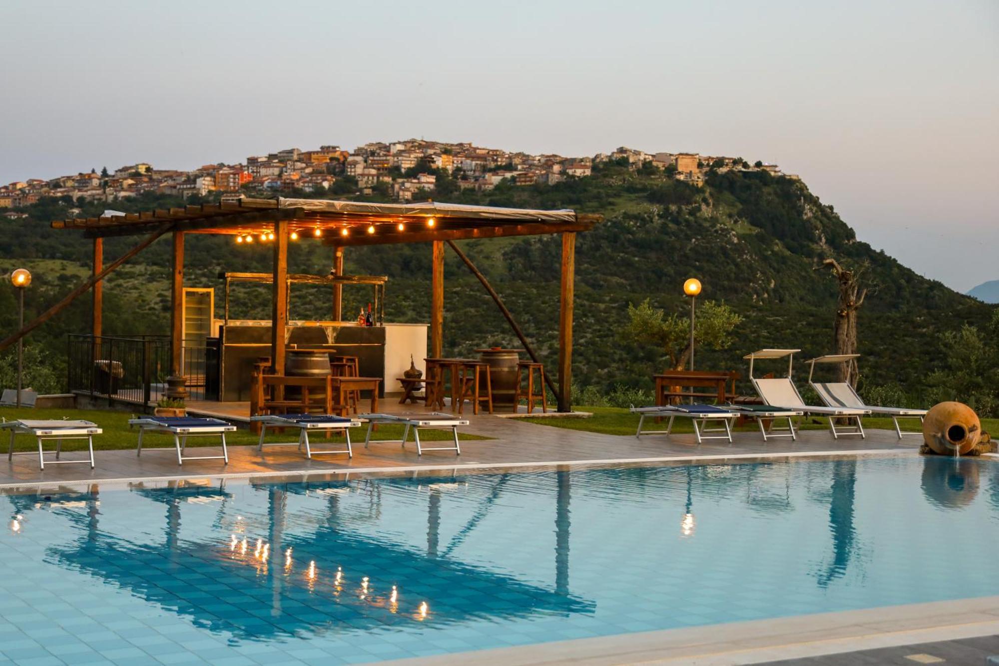 Trentinara L' Aia Resort מראה חיצוני תמונה