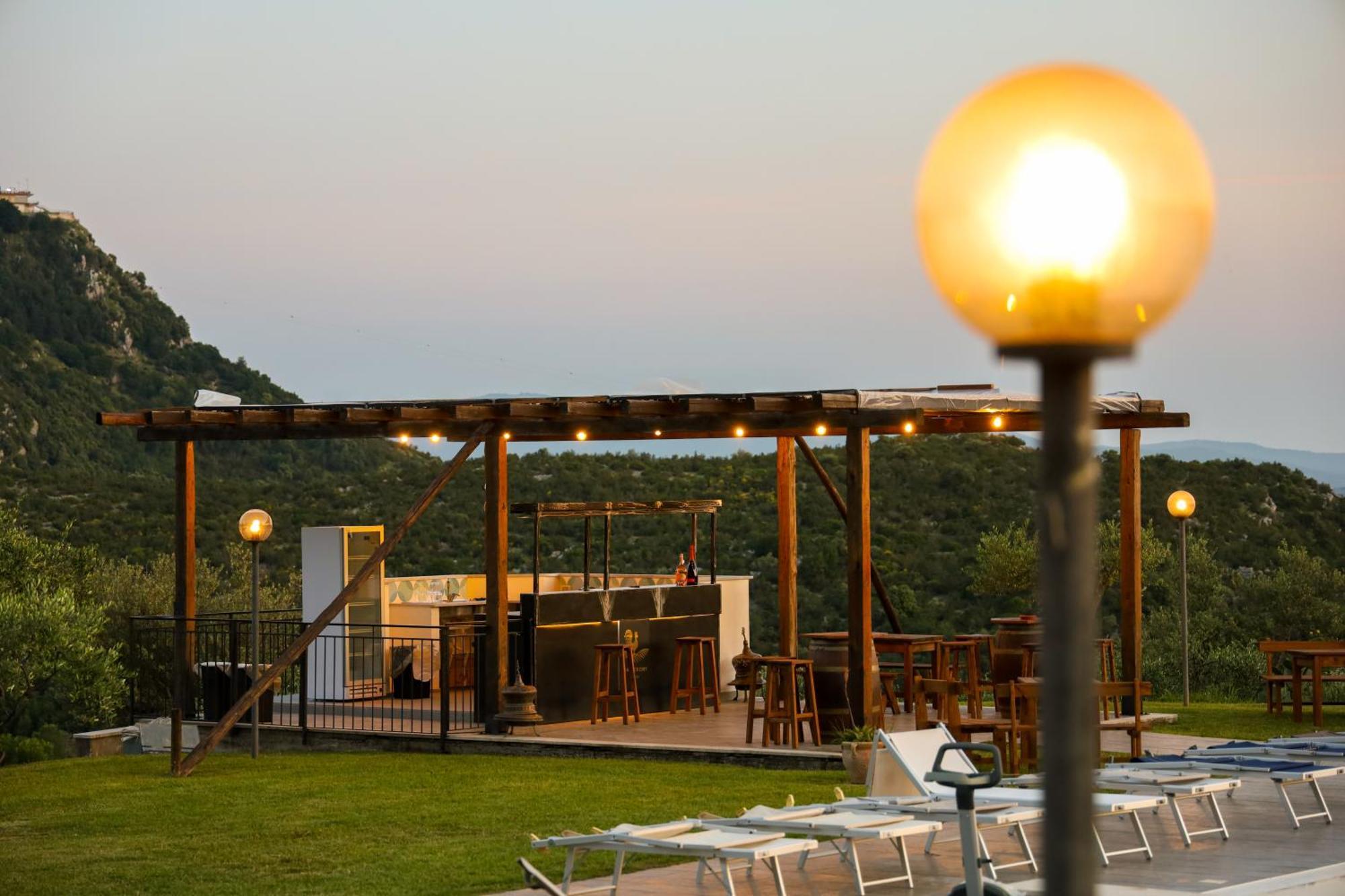 Trentinara L' Aia Resort מראה חיצוני תמונה