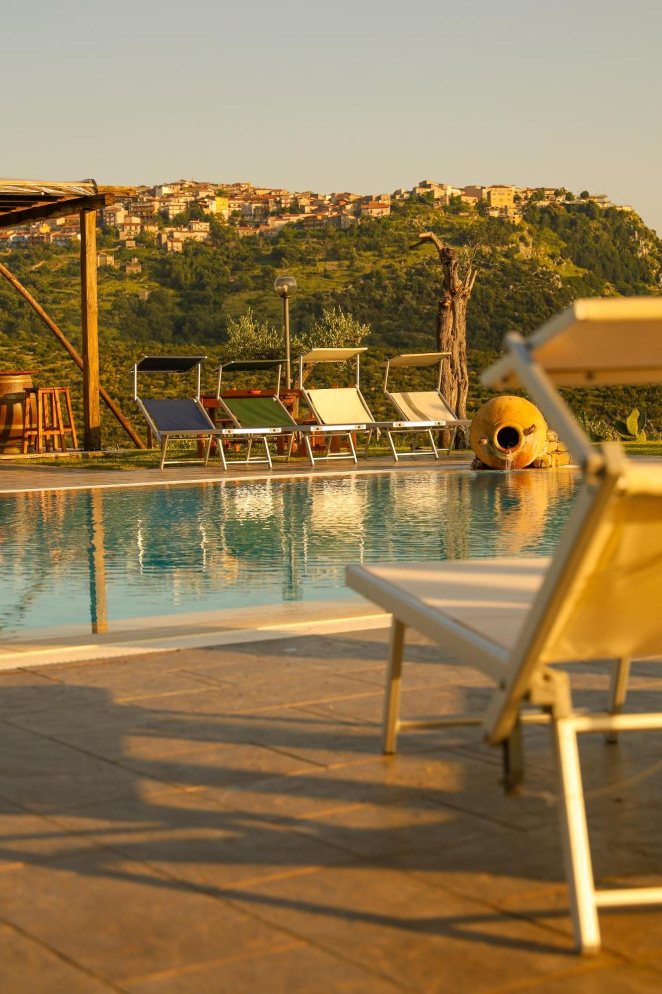Trentinara L' Aia Resort מראה חיצוני תמונה