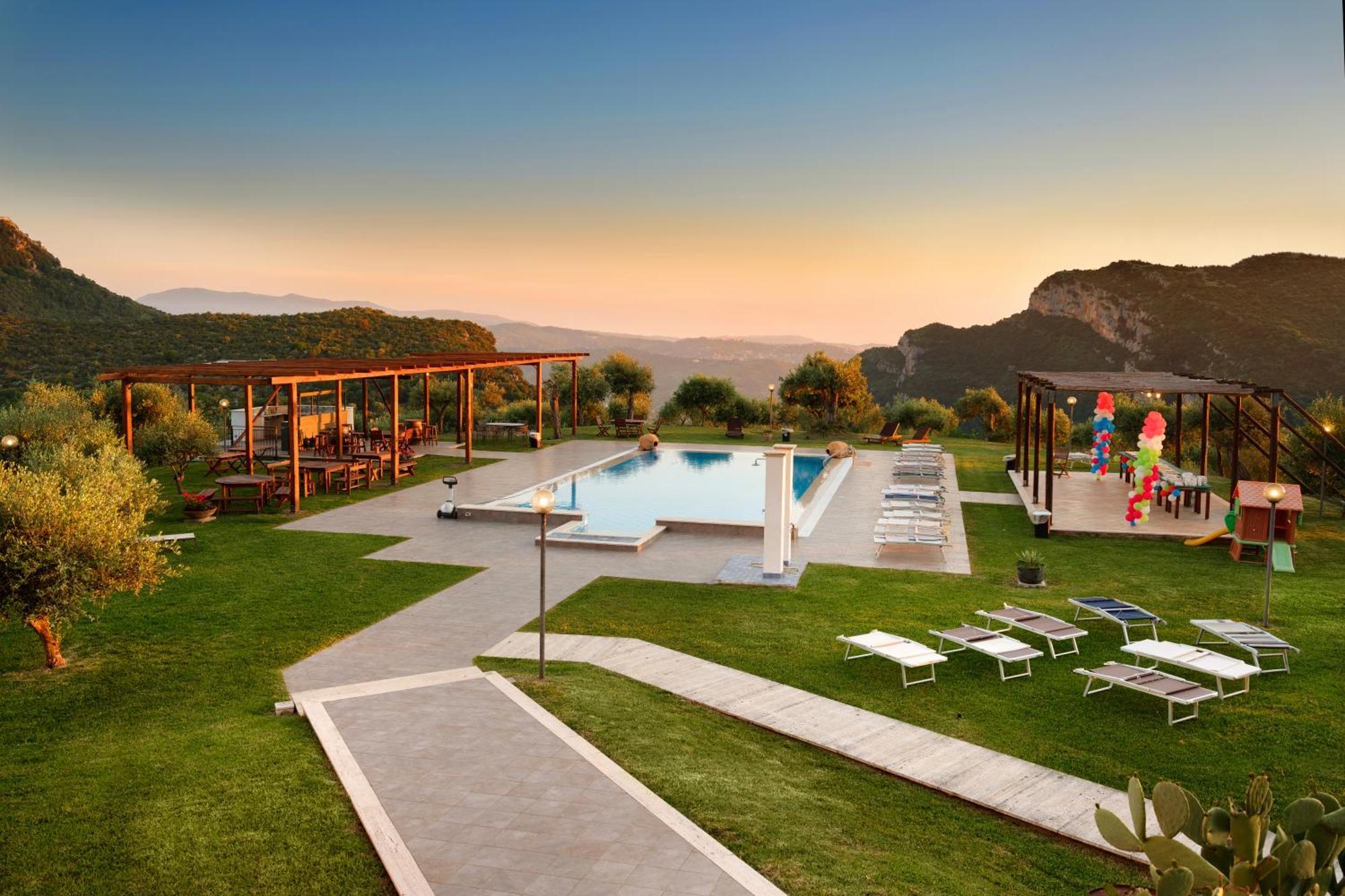 Trentinara L' Aia Resort מראה חיצוני תמונה