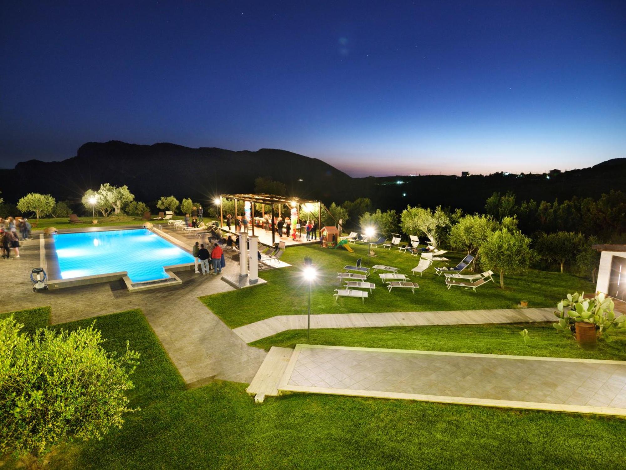 Trentinara L' Aia Resort מראה חיצוני תמונה