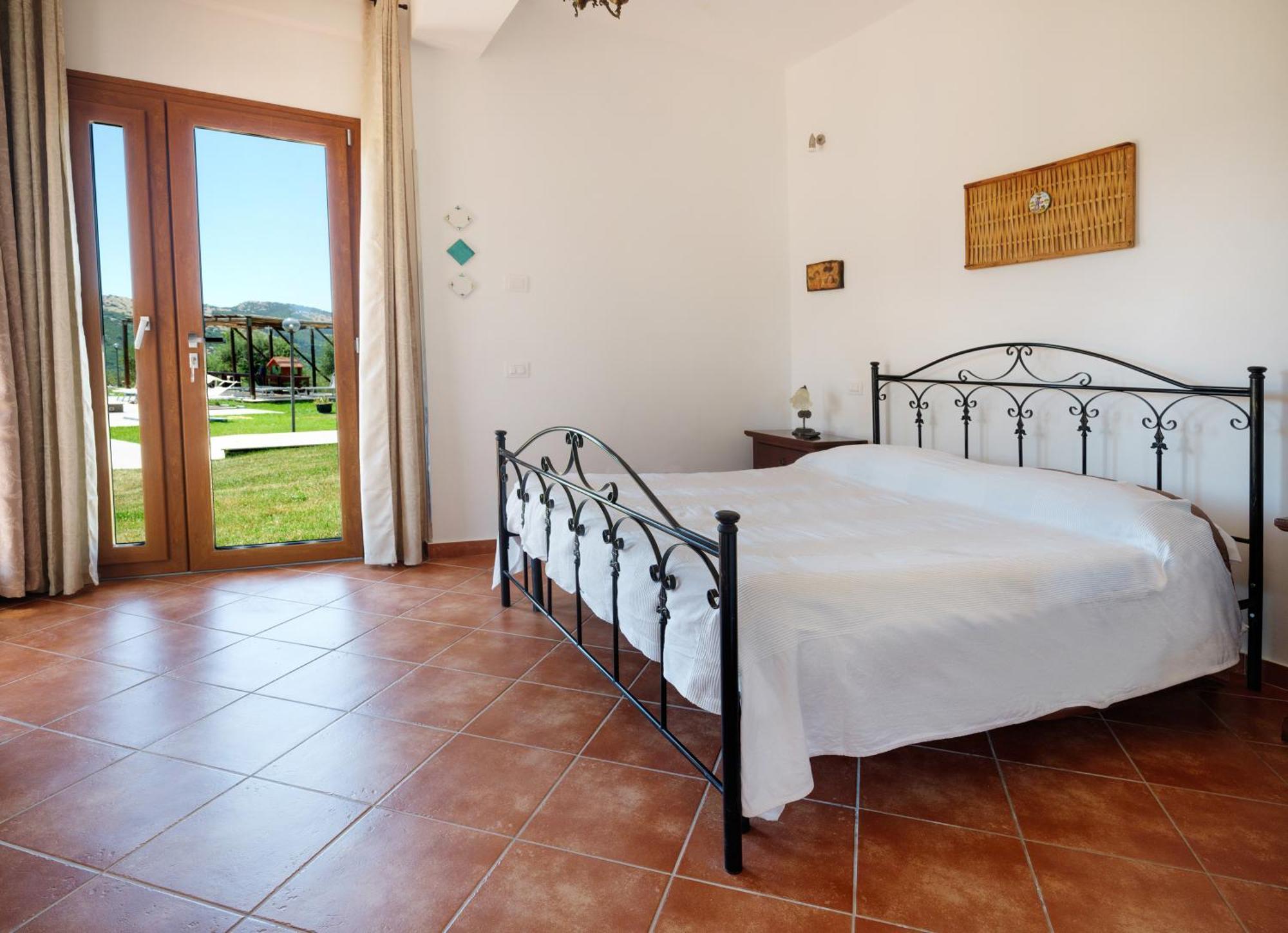 Trentinara L' Aia Resort מראה חיצוני תמונה